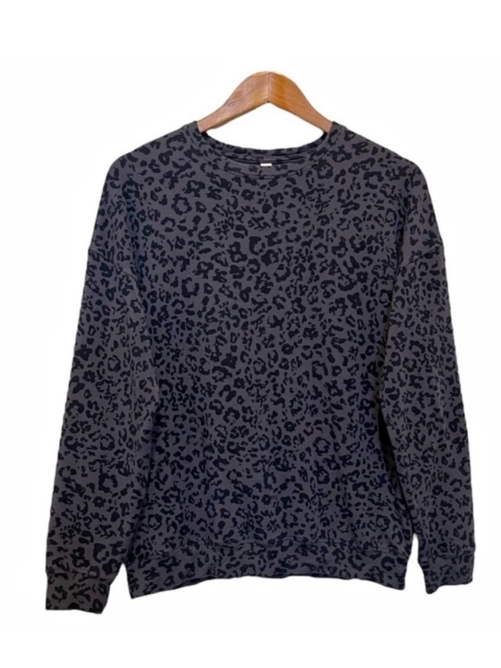 Athleta Pullover Top Long Sleeve Size XS Relax Cheetah Animal Print Modal Blend